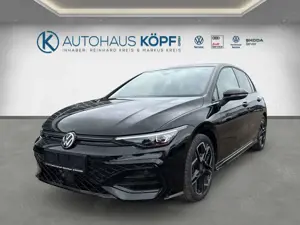 Volkswagen Golf 1.5 eTSI DSG R-Line AHK Matrix Black Style
