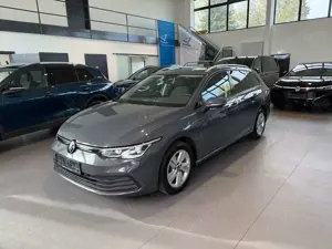 Volkswagen Golf VIII Life 2.0 TDI DSG AID/MATRIX/PANO/HK