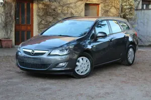 Opel Astra J Sports Tourer Edition*1.Hand*TÜV 04/2027