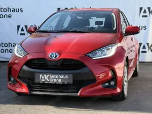 Toyota Yaris 1.5 Dual-VVT-iE (Hybrid) *KAMERA*LED* FAHRASS-PAKE Bild 2