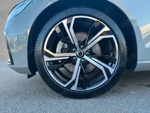 Volvo V60 B4 Mild-Hybrid Plus Dark ACC BLIS LED Bild 2