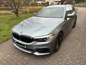 BMW 540 540i xDrive Touring Aut. Sport Line Bild 3