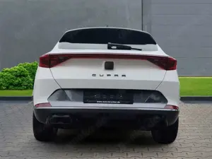 CUPRA Formentor 1.5 TSI+Anhängerkupplung+Alufelgen+Klimaautomatik Bild 4