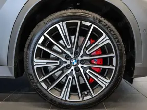 BMW X1 xDrive23i M Sport HUD PANO ACC AHK RFK NAVI Bild 4