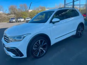 Volkswagen Tiguan R-Line 4Motion AHK IQ HK DCC 20"