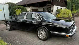 Jaguar XJ40 Bild 4