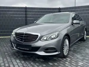 Mercedes-Benz E 300 CGI BE*AUTOMATIK*DISTR*360*LEDER*SHD*LED*