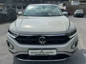 Volkswagen T-Roc Life App-Connect PDC LM Sitzh. LED 1.Hand