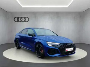 Audi RS3 RS 3 Limousine 2.5 TFSI quattro S tronic Bild 4