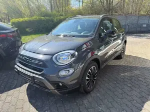 Fiat 500X Cross 1,0 Firefly Turbo 120 PS mit Parksensoren