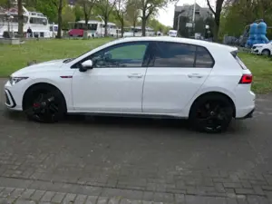 Volkswagen Golf GTI Golf 2.0 GTI DSG DCC, PANO, Matrix, Navi, Totwinkel, 1. Hd. Head Up