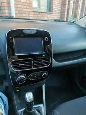 Renault Clio Clio 1.2 16V 75 LIMITED Bild 5