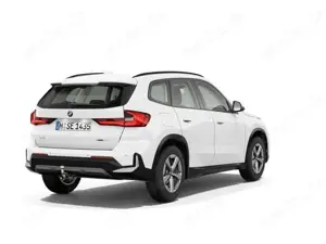 BMW X1 sDrive20i Steptronic Premium Paket AHK Bild 2