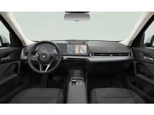 BMW X1 sDrive20i Steptronic Premium Paket AHK Bild 4