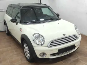 MINI Cooper Clubman 1.6 KLIMAA XENON BC TEMP PDC ALLWETTER PANO 6-GANG Bild 3