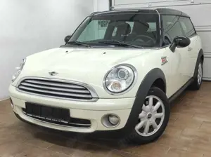 MINI Cooper Clubman 1.6 KLIMAA XENON BC TEMP PDC ALLWETTER PANO 6-GANG
