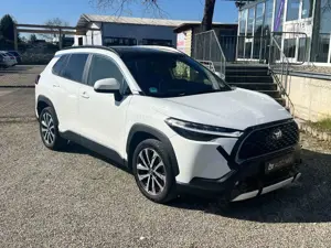 Toyota Corolla Cross /AWD/TW/PANO/KAMERA/Apple CarPlay