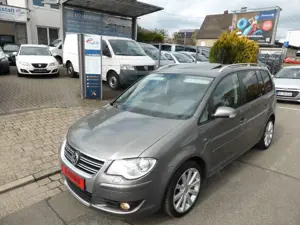 Volkswagen Touran Highline R-Line,AT-Motor VW erst 86.000km