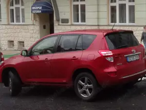 Toyota RAV 4 RAV4 2.0 4x4 Bild 3