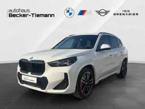 BMW X1 sDrive20i M-Sport Pro AHK HUD Pano DrivAss+ ParkAs