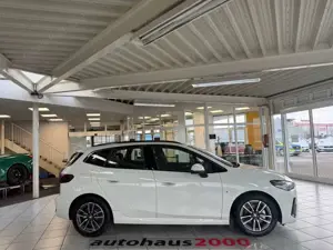 BMW 218 218I Active Tourer M Sportpaket HUD/360°/HK Bild 2