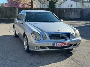 Mercedes-Benz E 270 CDI ELEGANCE/Autmatik/Navi/3.ZonenKlima Bild 2