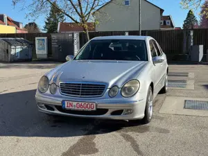 Mercedes-Benz E 270 CDI ELEGANCE/Autmatik/Navi/3.ZonenKlima Bild 3