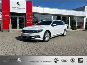 Volkswagen Passat Variant 2.0 TDI SCR DSG Elegance VOLL !!