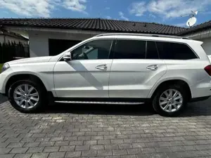Mercedes-Benz GL 350 GL 350d BlueTEC 4Matic 7G-TRONIC