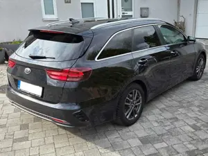 Kia Ceed SW / cee'd SW Ceed SW Diesel 1.6 CRDi DCT Platinum Edition Bild 3