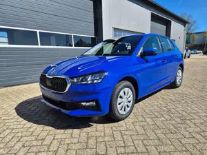 Skoda Fabia 1.0 TSI 95PS Selection 5-türig Rückf.Kamera Parkse
