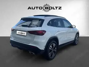 Mercedes-Benz GLA 200 ENp 55000 Night Pano Winter P Kam. Spur Bild 5