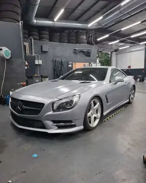 Mercedes-Benz SL 500 7G-TRONIC AMG "DESIGNO" ABC No 63 R231  Beschädigt