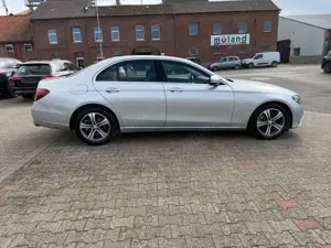 Mercedes-Benz E 220 d 9G Tronic Avantgarde LED NAVI KAMERA 1HD Bild 4