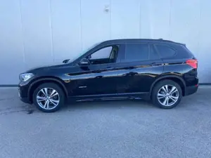 BMW X1 sDrive18i Sport Line *PDC*Dachreling*