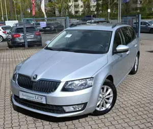 Skoda Octavia Combi 1.6 TDI Style Navi 2xPDC Sitzhz.