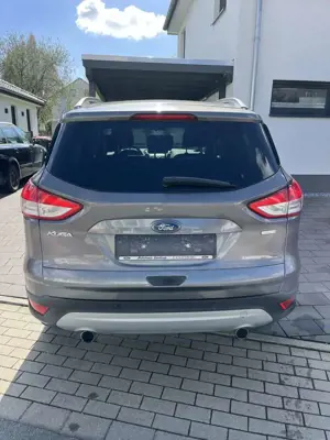 Ford Kuga Bild 2