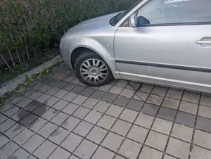 Skoda Superb 2.0 Bild 4
