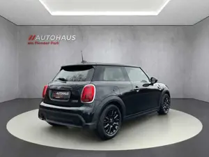 MINI Cooper C lass.Trim Aut-HUD-Pano-Kam-LED-Leder-VC Bild 5