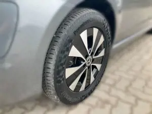 Mercedes-Benz EQV 300 AVANTGARDE Lang 360°+Burmester+Distronic Bild 4