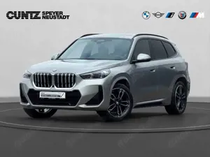 BMW X1 xDrive23i ab 1,99% eff. / M Sport Panorama Anhänge
