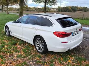 BMW 520 BMW 520d Touring G31 Automatik Leder HUD Webasto TÜV neu Service neu Top Zustand