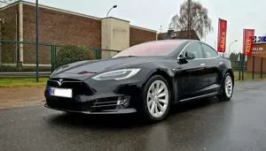 Tesla Model S Bild 2