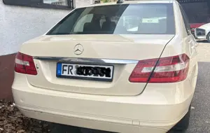 Mercedes-Benz E 200 CDI DPF BlueEFFICIENCY Automatik Bild 3