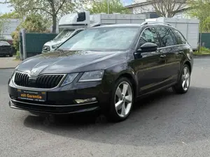 Skoda Octavia Style-AHK-NAVI-TEILLEDER-
