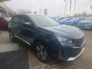 Peugeot 3008 Hybrid 225 Allure Bild 3