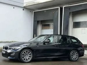 BMW 320 i M Sportpaket LED LiveCockpit Ambiente 18 Bild 2