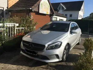 Mercedes-Benz A 180 Mercedes A 180 d Urban | LED | Navi | 8-fach bereift | TÜV 04/28 | gepflegt
