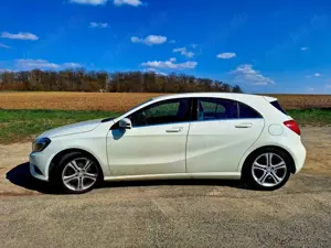 Mercedes-Benz A 180 A 180 (BlueEFFICIENCY) Urban