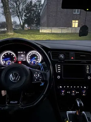 Volkswagen Golf R Golf 7 R 2.0 TSI Bild 3